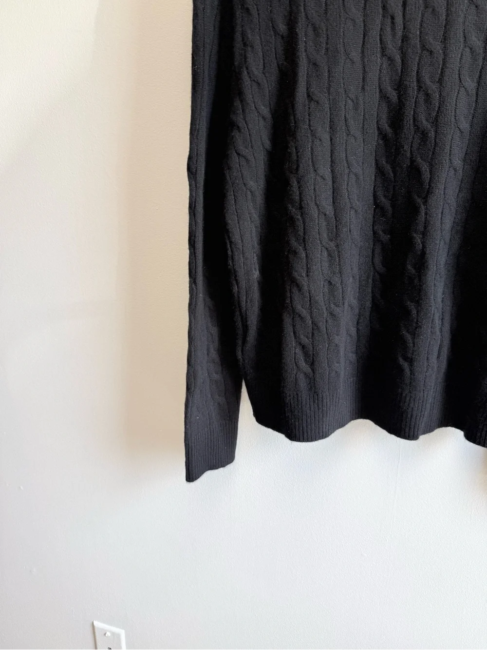 J. Crew 100% Cashmere Black Cable Knit Crewneck Sweater Large AZ972